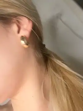 Lolitaxlola online show from 04.21.26