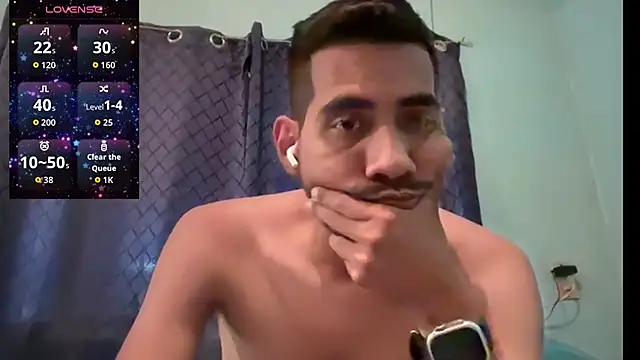 Snapshot of EnriquePersian197 chatting on 09.19.25 EnriquePersian197 online show from 09.19.25