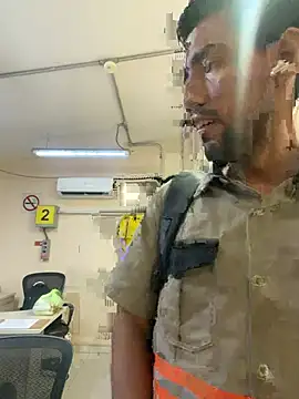 EnriquePersian197 online show from 04.29.26