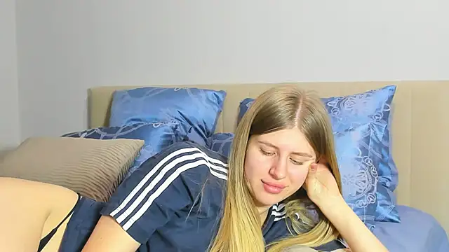 kirraa  online show from 02.12.26