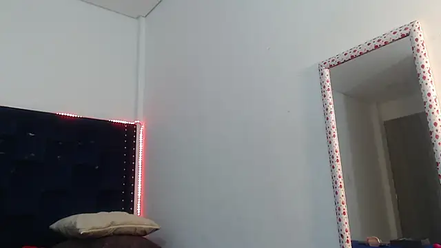 ARTEMIZA LOVE  online show from 02.12.25