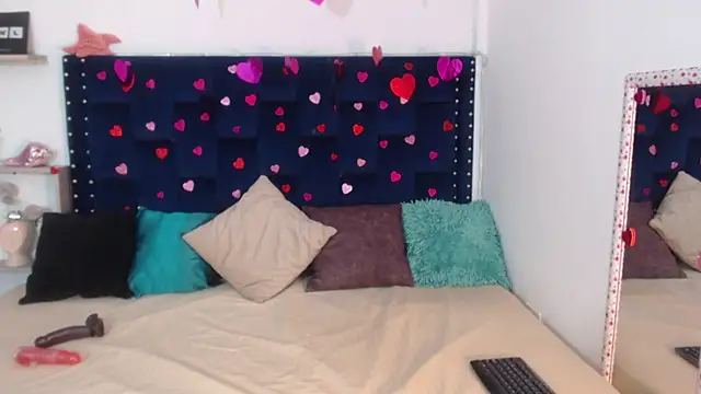 ARTEMIZA LOVE  online show from 02.14.25