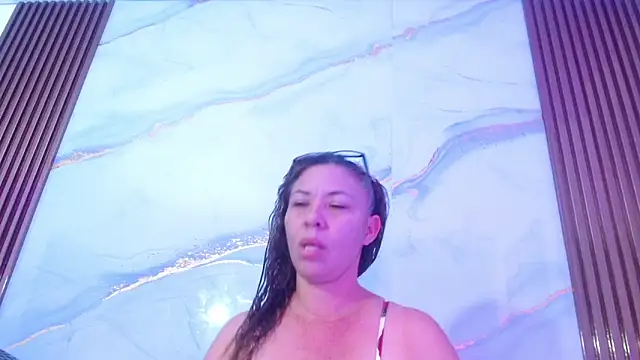 ARTEMIZA LOVE  online show from 09.22.25