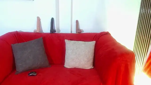 ARTEMIZA LOVE  online show from 10.29.25