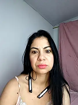 saralunabella online show from 12.22.24