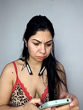 saralunabella online show from 12.26.24