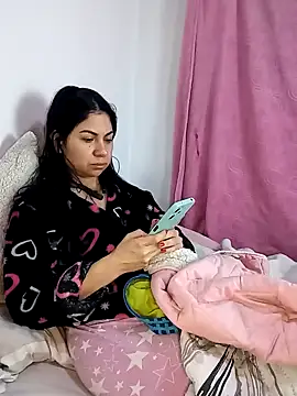 saralunabella online show from 01.23.25