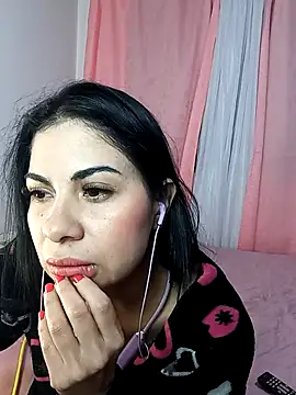 saralunabella online show from 03.10.25