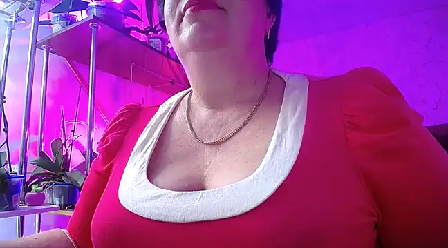 Snapshot of _Sweet_Woman chatting on 12.22.24 Sweet Woman online show from 12.22.24