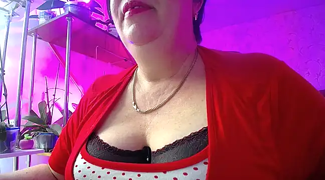 Snapshot of _Sweet_Woman chatting on 12.23.24 Sweet Woman online show from 12.23.24