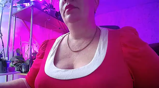 Snapshot of _Sweet_Woman chatting on 12.29.24 Sweet Woman online show from 12.29.24