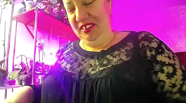 Snapshot of _Sweet_Woman chatting on 02.15.25 Sweet Woman online show from 02.15.25