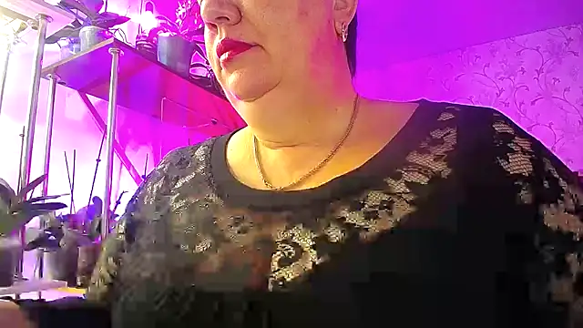  Sweet Woman online show from 10.14.25