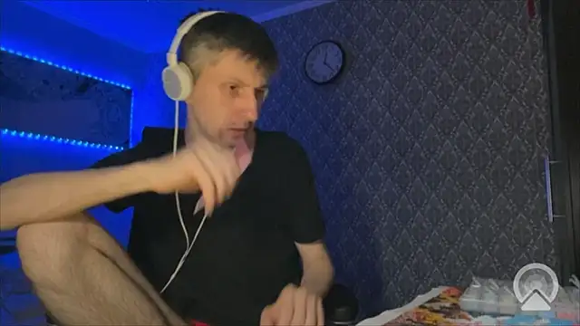 Aki-Laky online show from 03.28.26