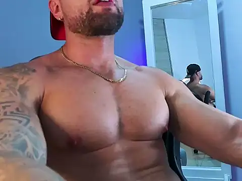 OwenMaximus814 online show from 05.12.26