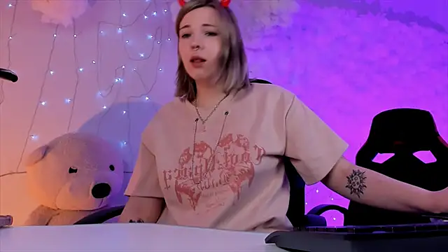 AliceSunday online show from 12.07.24