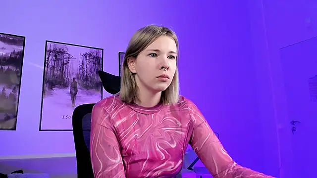 AliceSunday online show from 12.08.24