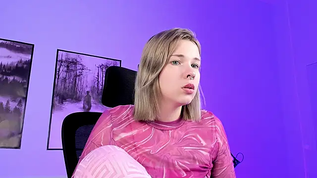 AliceSunday online show from 12.08.24