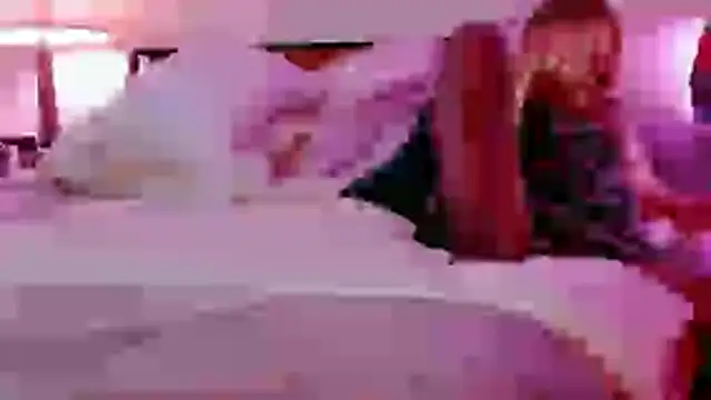 Snapshot of NinasNylonz chatting on 10.11.25 NinasNylonz online show from 10.11.25