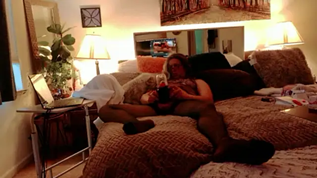 NinasNylonz online show from 05.19.26