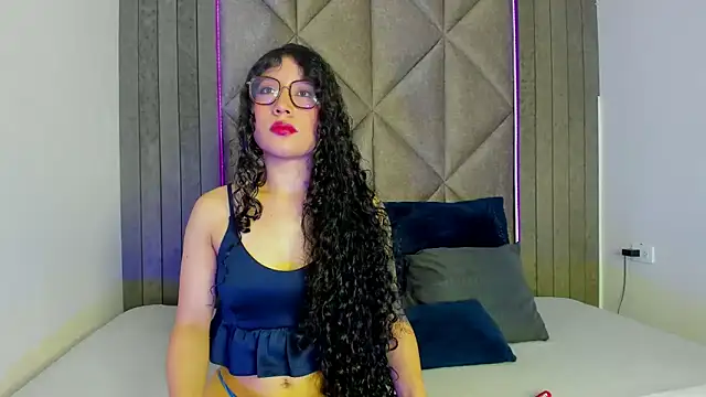 Snapshot of BriaConner_ chatting on 01.21.25 BriaConner  online show from 01.21.25