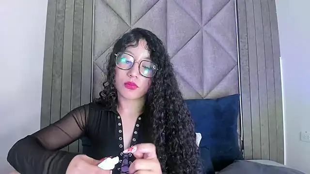 Snapshot of BriaConner_ chatting on 02.03.25 BriaConner  online show from 02.03.25