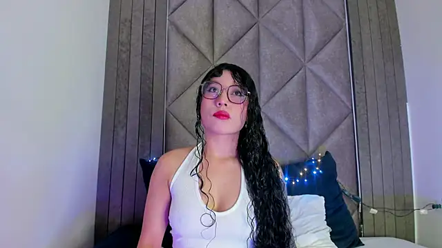 Snapshot of BriaConner_ chatting on 02.10.25 BriaConner  online show from 02.10.25