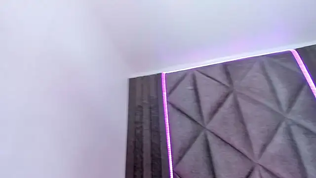 Snapshot of BriaConner_ chatting on 03.19.25 BriaConner  online show from 03.19.25