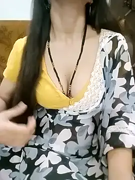 Snapshot of Bulbul_02 chatting on 09.24.25 Bulbul 02 online show from 09.24.25