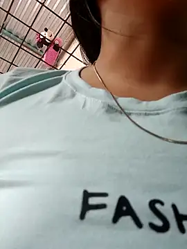 naughty-girl01 online show from 02.05.25