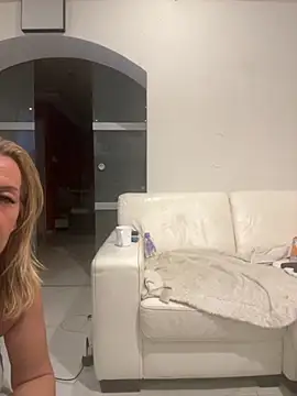 sissytrainz online show from 10.24.25