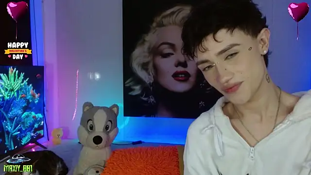 Snapshot of maxiy_001 chatting on 02.12.25 maxiy 001 online show from 02.12.25