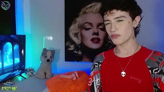 maxiy 001 online show from 09.21.25