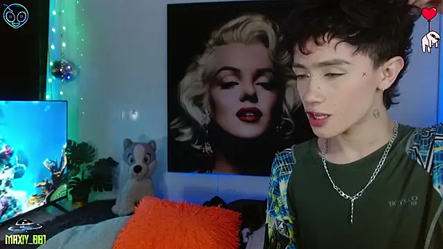 maxiy 001 online show from 05.24.26