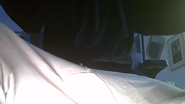 Snapshot of Bigone_uncut chatting on 10.13.25 Bigone uncut online show from 10.13.25