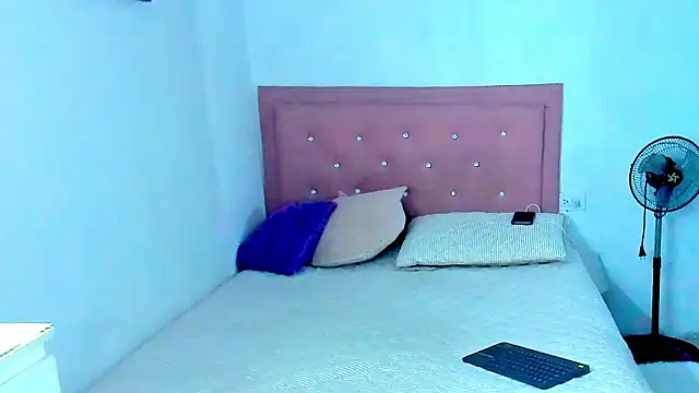 Criss Ariana online show from 09.16.25