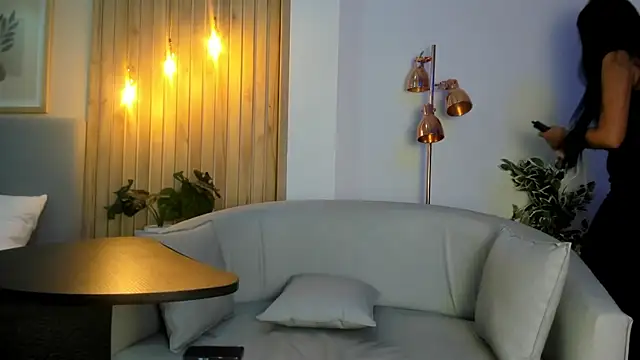 AriRobert  online show from 09.14.25