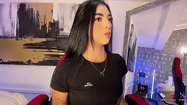 AriRobert  online show from 10.25.25