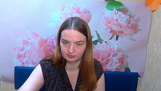 Snapshot of FreyaDak chatting on 10.02.25 FreyaDak online show from 10.02.25