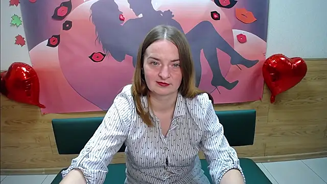 Snapshot of FreyaDak chatting on 10.09.25 FreyaDak online show from 10.09.25