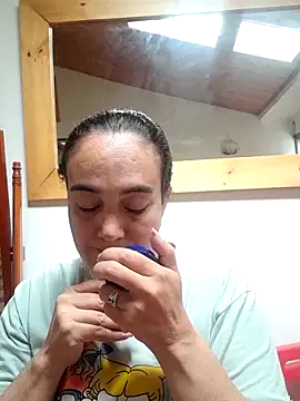 Snapshot of skayhot_ chatting on 10.24.25 skayhot online show from 10.24.25