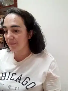 Snapshot of skayhot_ chatting on 10.31.25 skayhot online show from 10.31.25