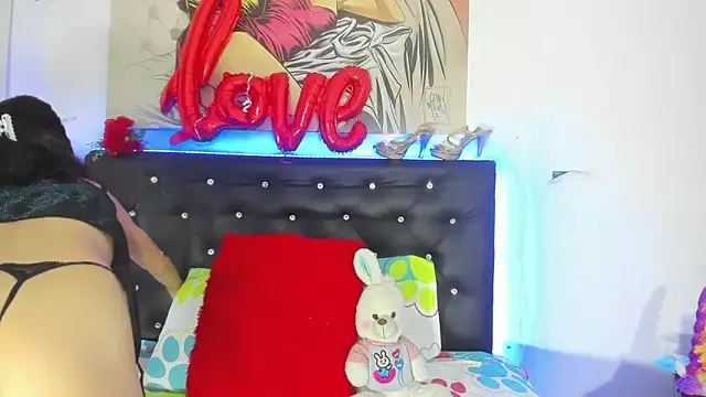 Snapshot of YUKIODAVIS chatting on 09.26.25 YUKIODAVIS online show from 09.26.25