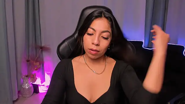 Mia Gothzx online show from 12.27.24