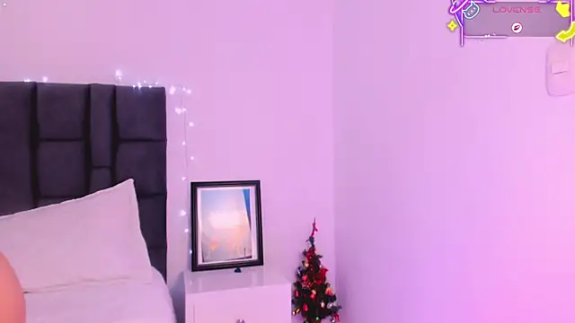 Mia Gothzx online show from 12.13.25