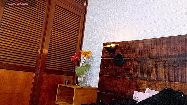 Snapshot of Celeste_sanz chatting on 10.09.25 Celeste sanz online show from 10.09.25