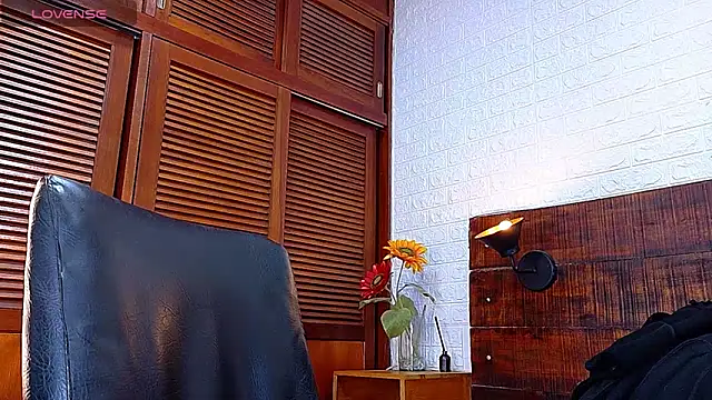 Snapshot of Celeste_sanz chatting on 11.02.25 Celeste sanz online show from 11.02.25