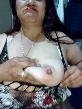 Edged Hot69 online show from 11.08.25