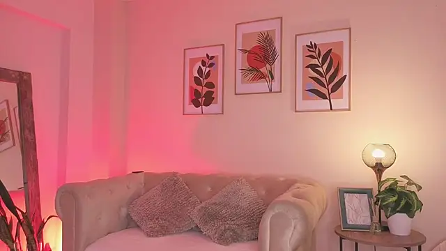 DahianaWalcott online show from 04.16.26