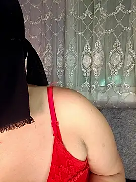 Cat Sharisa online show from 01.12.26